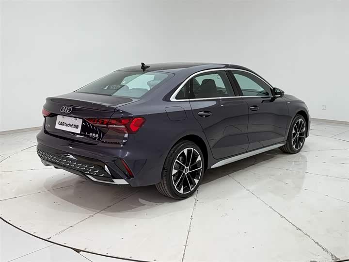 Audi A3 2026 2026款 A3L Limousine 35TFSI 飞驰尊享型