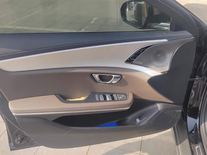 BYD Han 2025 2025款 DM-i 125KM尊贵型