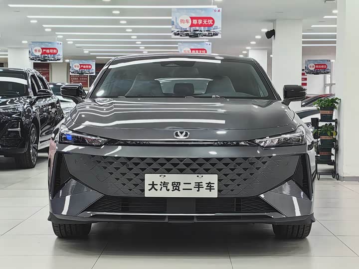 Changan UNI-V Hybrid 2024 2024款 蓝鲸智电iDD 136km 智尊型
