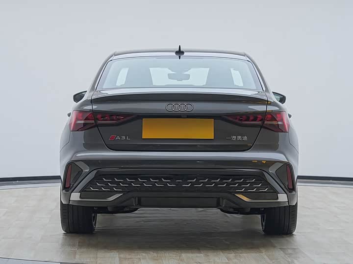 Audi A3 2025 2025款 A3L Limousine 35TFSI 飞驰尊享型