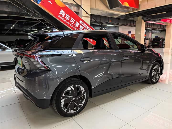 MG Motor 4 EV 2022 2022款 425km 豪华版