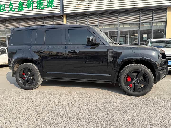 2025 Land Rover Defender