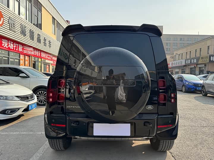 2025 Land Rover Defender