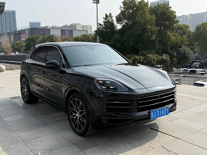 2025 Porsche Cayenne