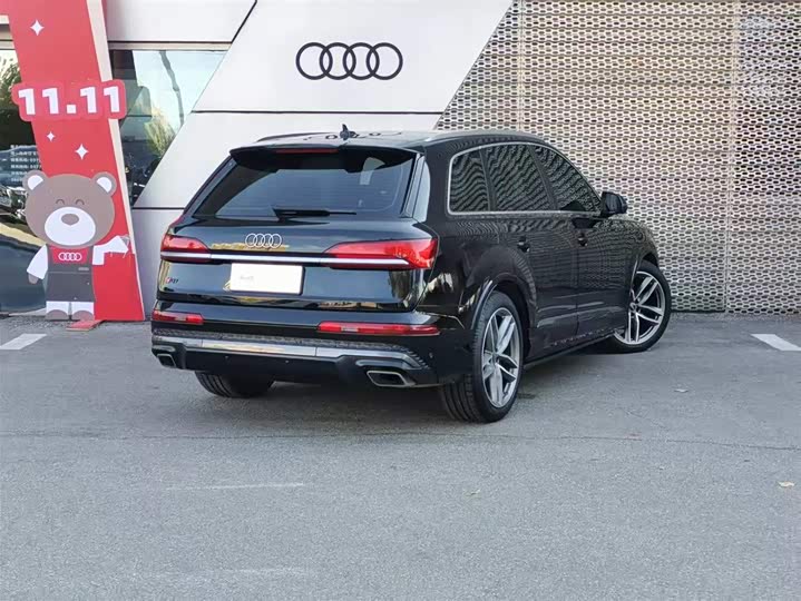 Audi Q7 2025 2025款 55 TFSI quattro S line运动型