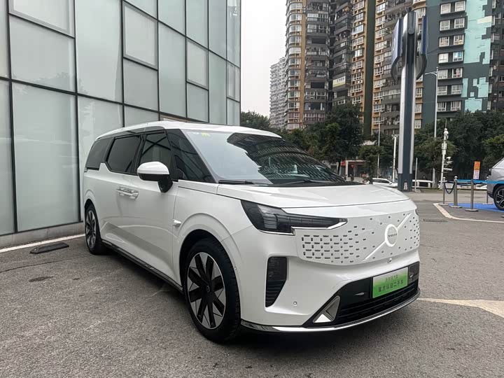 Volvo EM90 2025 2025款 Ultra 六座