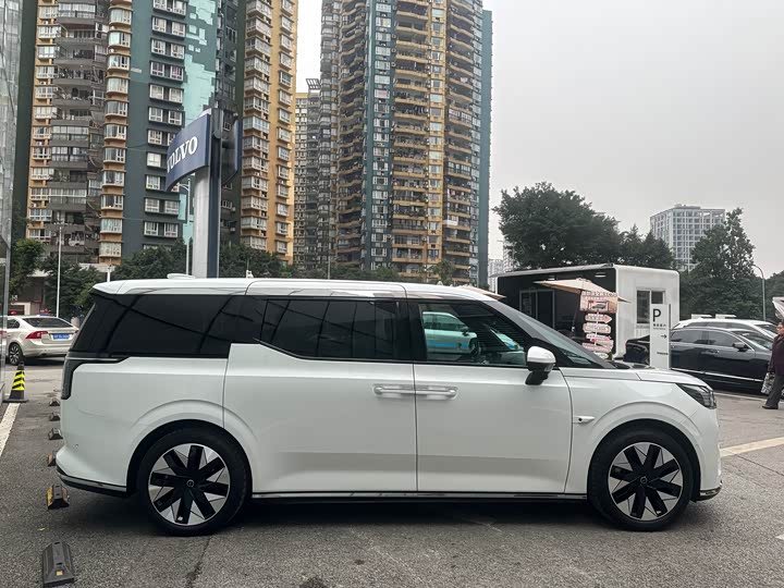 Volvo EM90 2025 2025款 Ultra 六座