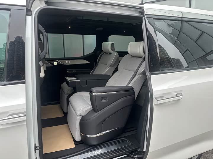 Volvo EM90 2025 2025款 Ultra 六座