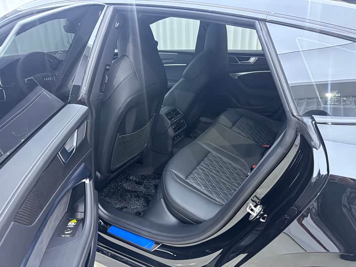 Audi A7 2025 2025款 55 TFSI quattro 尊享型