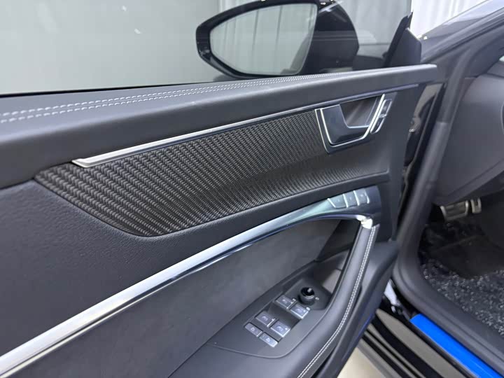 Audi A7 2025 2025款 55 TFSI quattro 尊享型