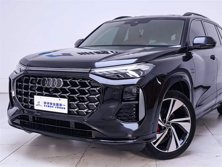 Audi Q6 2023 2023款 45 TFSI quattro 齐云型 Light 飞骑套装