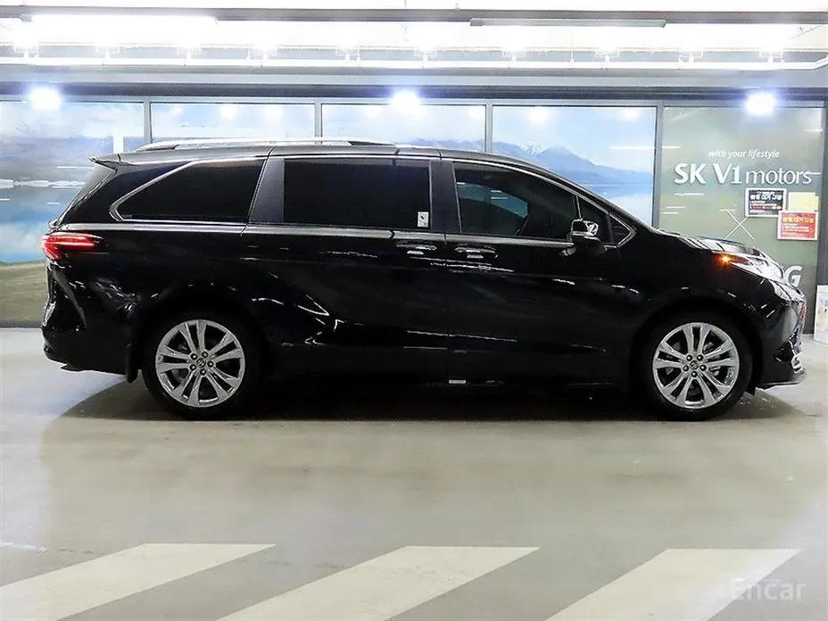 Toyota Sienna 2020 2.5 Hybrid 2WD