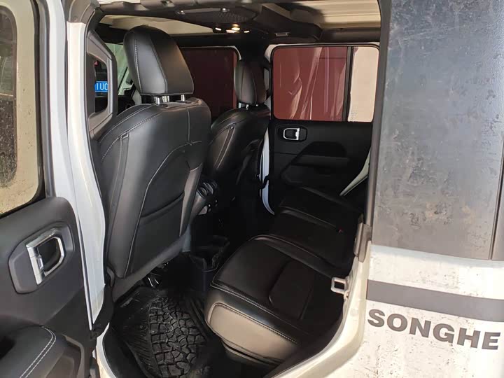 Jeep Gladiator 2022 2022款 3.6L 先行版