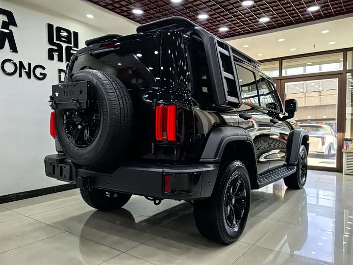 Tank 300 2025 2025款 2.0T 汽油征服者