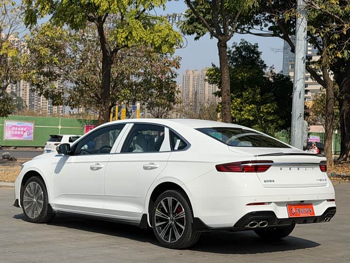 Geely Preface 2026 2026款 东方曜 1.5TD 昆仑版