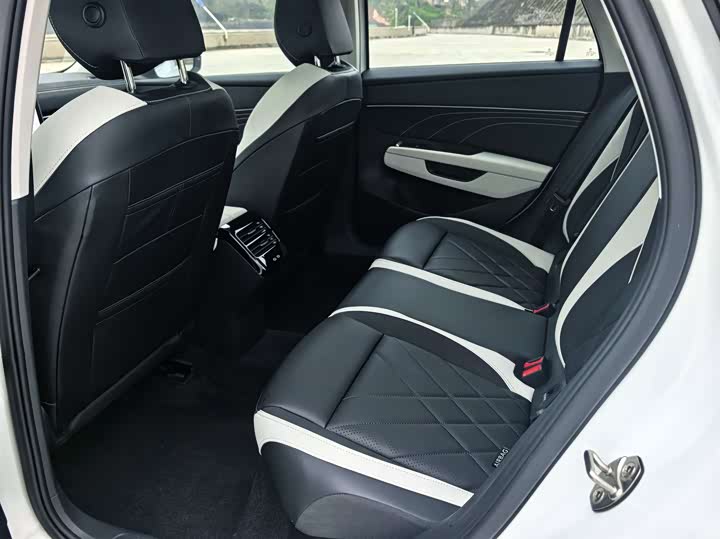 Volkswagen Sagitar L 2026 2026款 L 300TSI DSG 豪华型