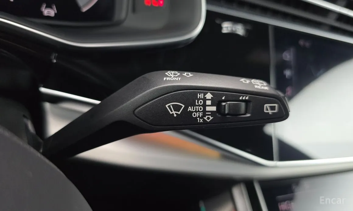 Audi Q8 2018 55 TFSI Quattro Premium