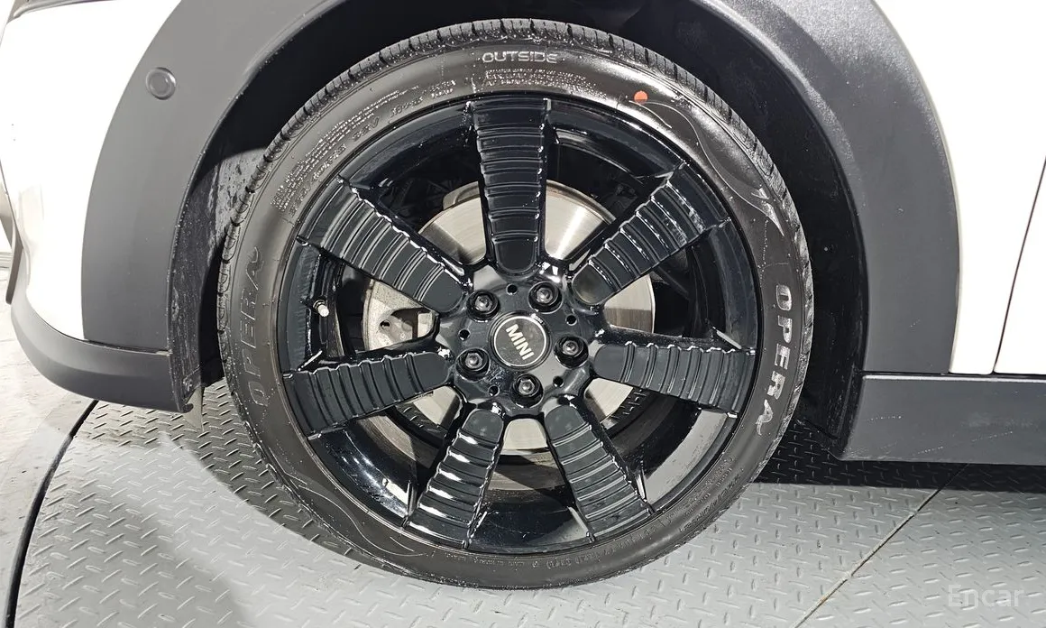 Mini Cooper Convertible 2001 Resolute Edition