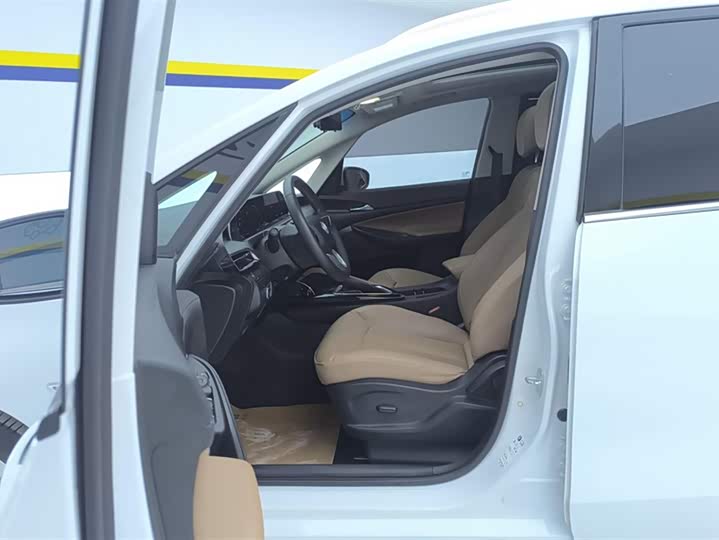 Buick GL6 2021 2021款 323T 轻混动互联豪华型