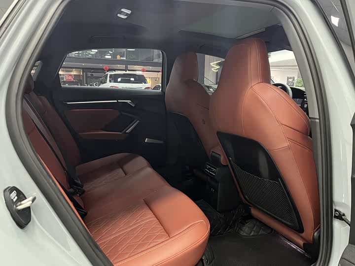 Audi A3 2025 2025款 A3L Limousine 35TFSI 飞驰尊享型