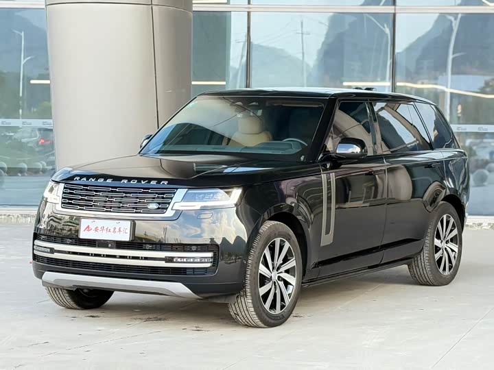 Land Rover Range Rover 2025 2025款 3.0 L6 400PS 盛世加长版 七座
