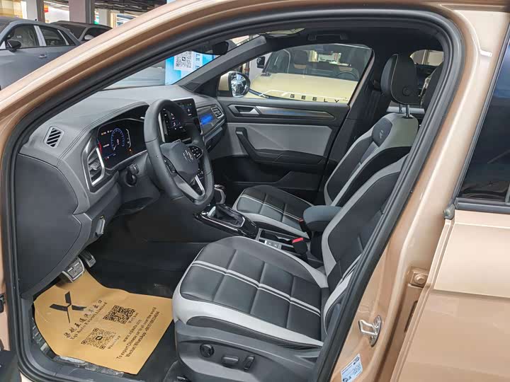 Volkswagen T-Roc 2025 2025款 改款 300TSI DSG两驱辰光版