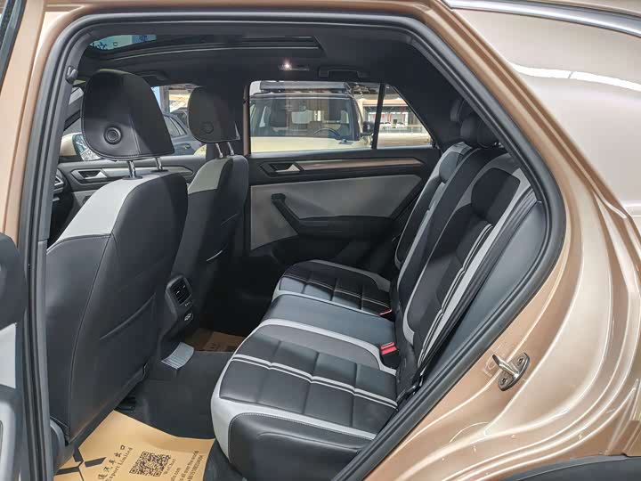 Volkswagen T-Roc 2025 2025款 改款 300TSI DSG两驱辰光版