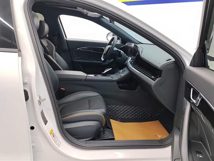 Bestune B70S 2022 2022款 1.5T 智潮统帅