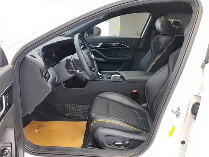 Bestune B70S 2022 2022款 1.5T 智潮统帅