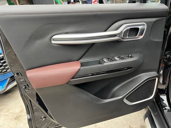 Geely Okavango 2022 2022款 1.8TD 自动尊贵型 7座