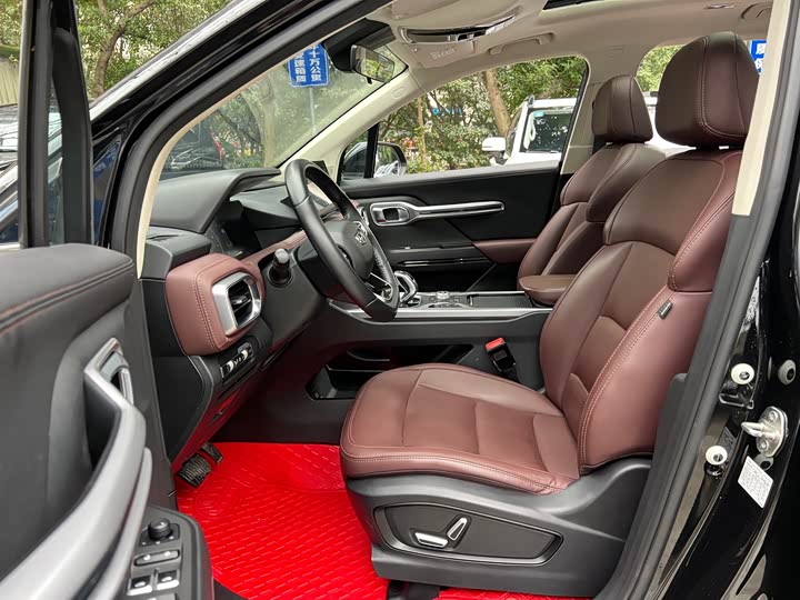 Geely Okavango 2022 2022款 1.8TD 自动尊贵型 7座