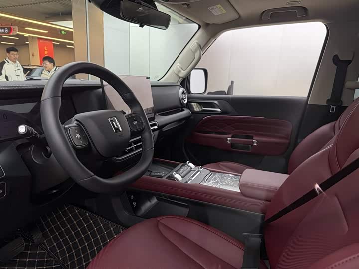 Tank 300 2025 2025款 2.0T 汽油征服者