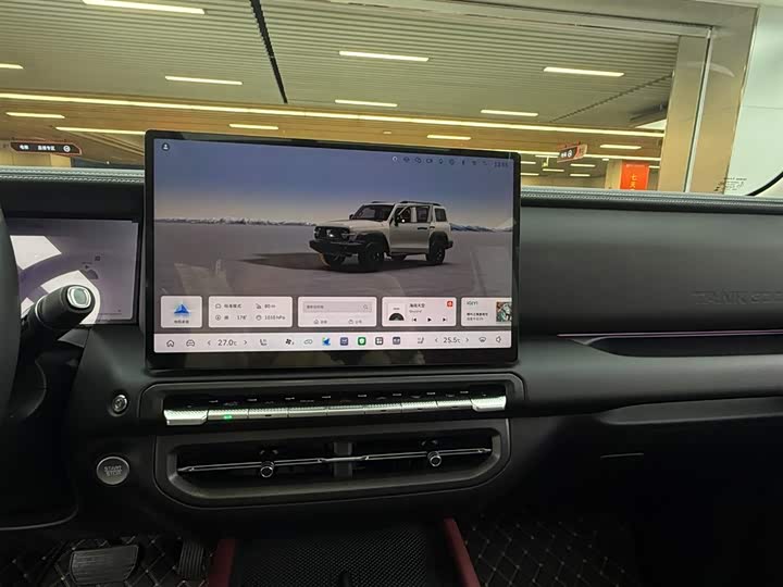 Tank 300 2025 2025款 2.0T 汽油征服者