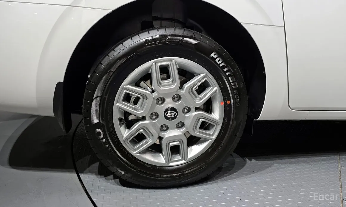 Hyundai Staria 2021 L3.5 Cargo 5-Seater