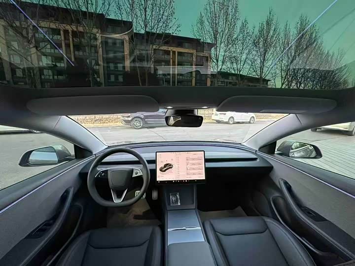 Tesla Model 3 2025 2025款 后轮驱动版