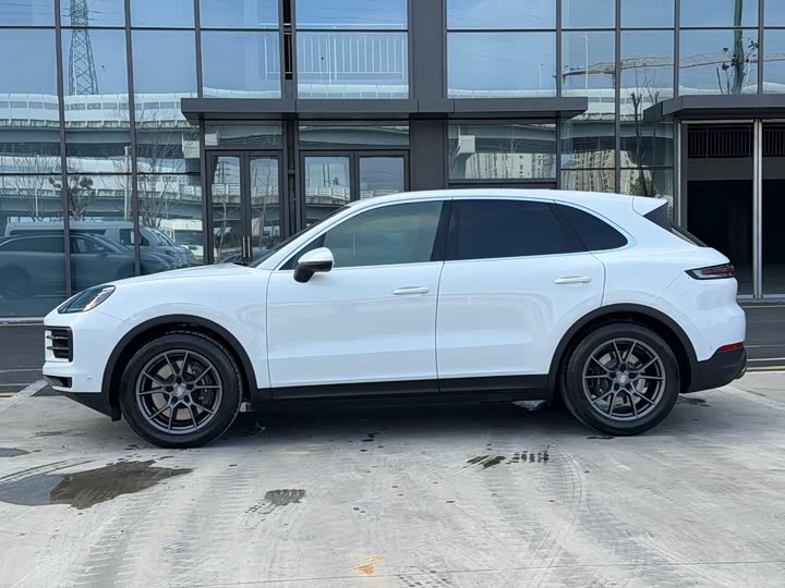 2025 Porsche Cayenne