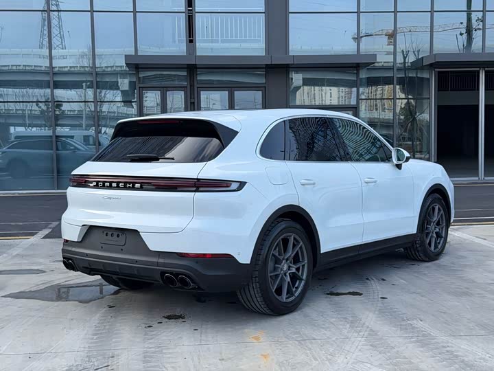 2025 Porsche Cayenne