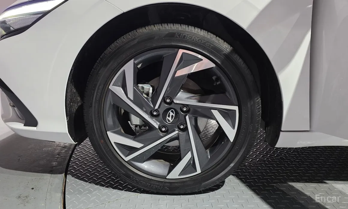 Hyundai Avante 2023 1.6