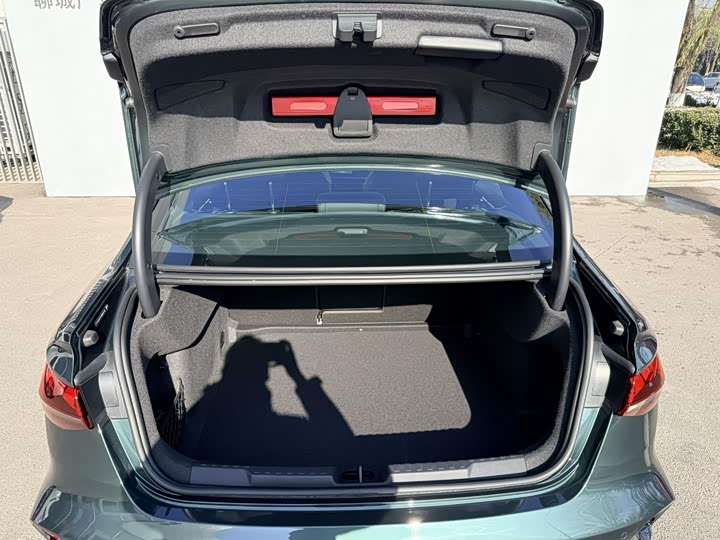 Audi A3 2025 2025款 A3L Limousine 35TFSI 飞驰尊享型