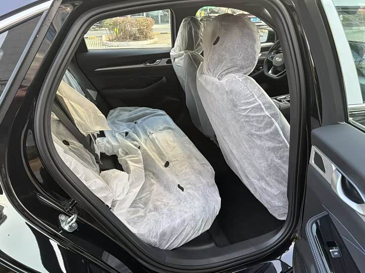 Geely Preface 2026 2026款 东方曜 1.5TD 昆仑版