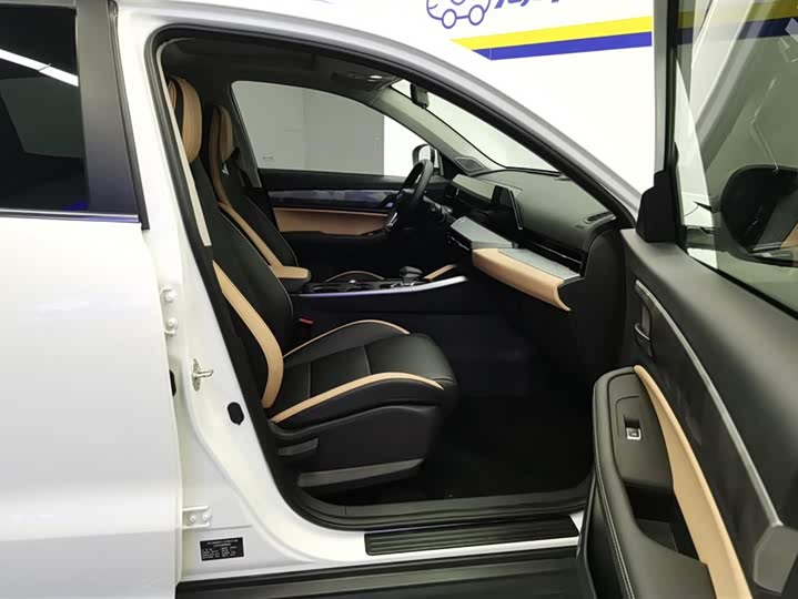 Geely Okavango Pro 2024 2024款 1.5T DCT 纵横+