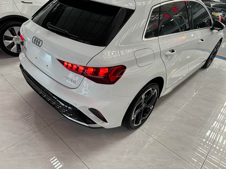 Audi A3 2025 2025款 Sportback 35TFSI 飞驰尊享型 +豪华臻选包