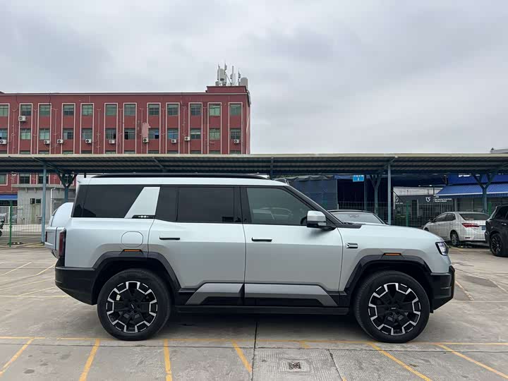 BYD FangChengBao Leopard 8 2025 2025款 智勇旗舰版 7座