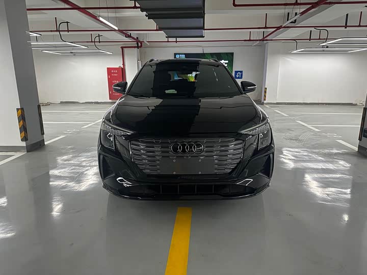 Audi Q5 e-tron 2023 2023款 40 e-tron 星耀型 黑武士版
