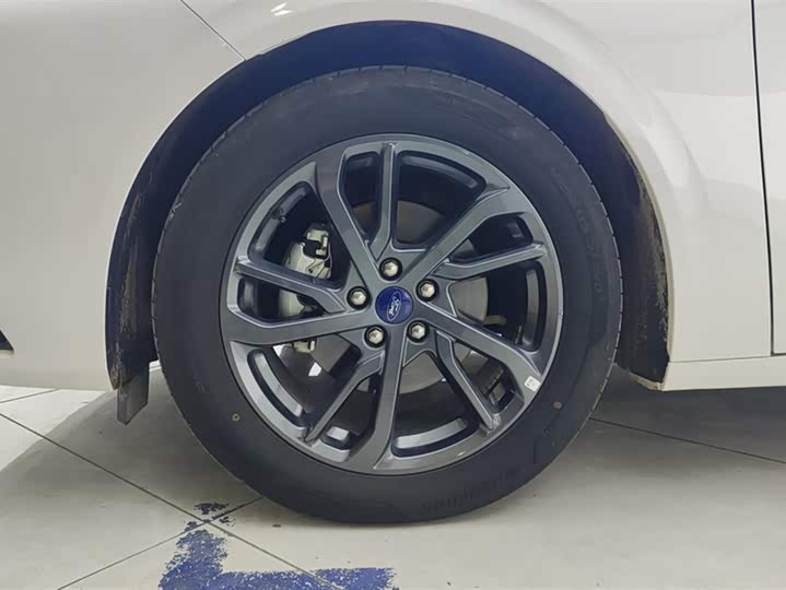 Ford Mondeo 2025 2025款 2.0T EcoBoost 豪华型