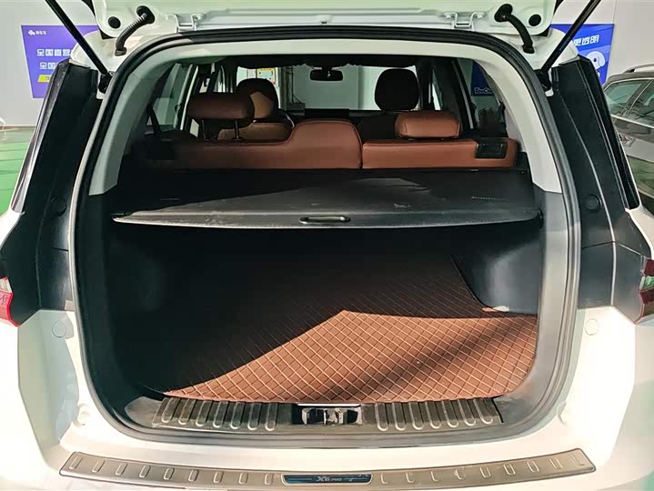 Geely Vision X6 2021 2021款 PRO 1.4T 自动尊贵型