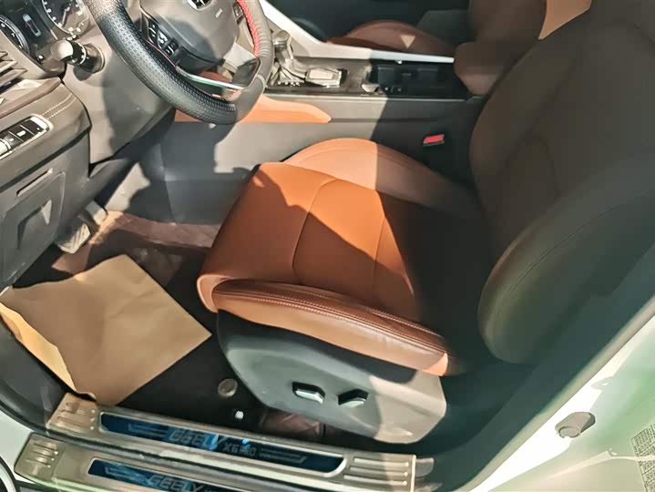 Geely Vision X6 2021 2021款 PRO 1.4T 自动尊贵型