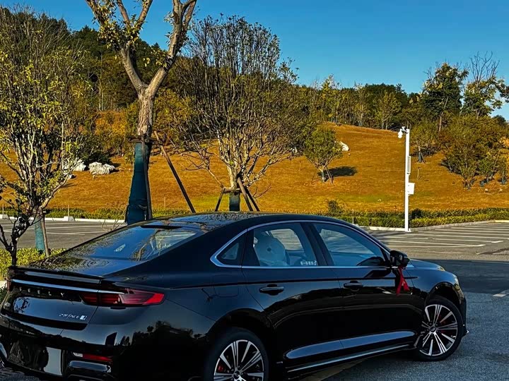 Geely Preface 2026 2026款 东方曜 1.5TD 昆仑版