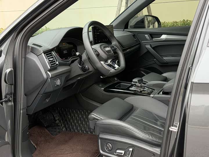 Audi Q5L 2025 2025款 40 TFSI 豪华动感型
