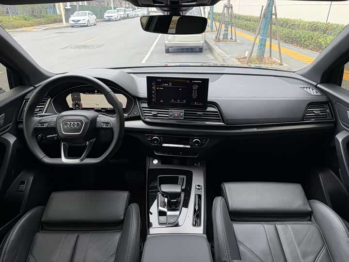 Audi Q5L 2025 2025款 40 TFSI 豪华动感型